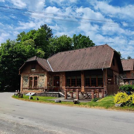 Penzion Pacovka Hotel Chynov Bagian luar foto